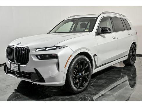 Used 2024 BMW X7 xDrive40i w/ Executive Package AWD/4WD image 5