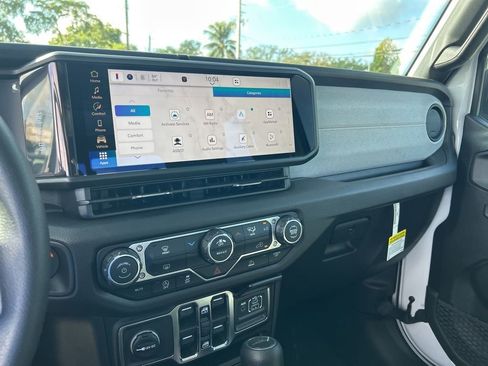 New 2026 Jeep Gladiator Sport image 11