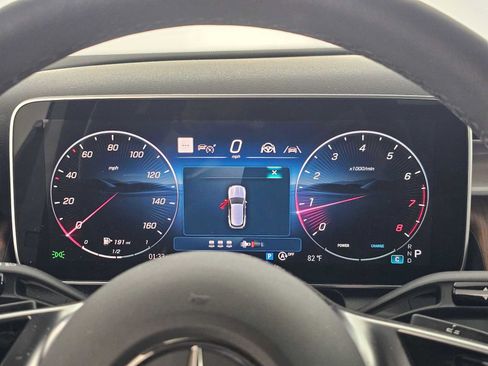 Used 2026 Mercedes-Benz GLC 300 4MATIC image 23