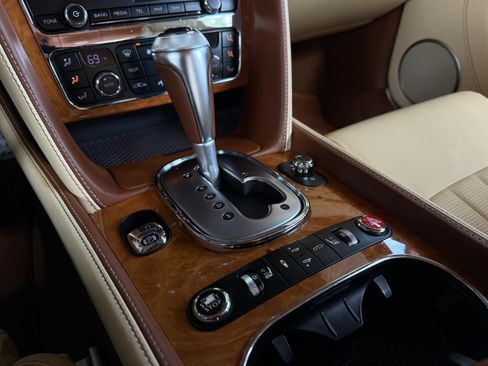 Used 2012 Bentley Continental GT AWD/4WD image 31