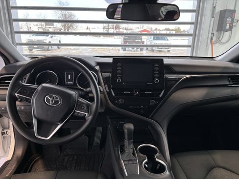 Used 2023 Toyota Camry LE image 11