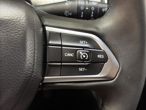 Used 2024 Jeep Compass Latitude AWD/4WD image 24