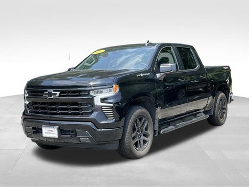Used 2023 Chevrolet Silverado 1500 RST AWD/4WD image 2
