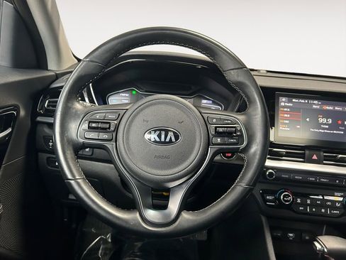 Used 2021 Kia Niro Touring image 14