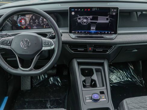 New 2026 Volkswagen Tiguan S AWD/4WD image 34