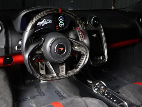 Used 2017 McLaren 570S Coupe RWD image 19