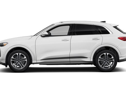Certified 2025 Audi Q5 Premium AWD/4WD image 8