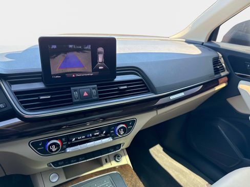 Used 2019 Audi Q5 2.0T Premium w/ Convenience Package image 28