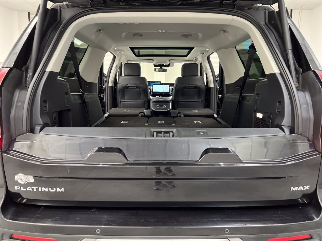 Used 2025 Ford Expedition Max Platinum AWD/4WD image 53
