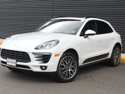 Used 2017 Porsche Macan S image 1
