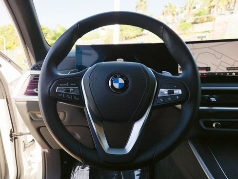 Used 2025 BMW X5 sDrive40i w/ Parking Assistance Package image 12