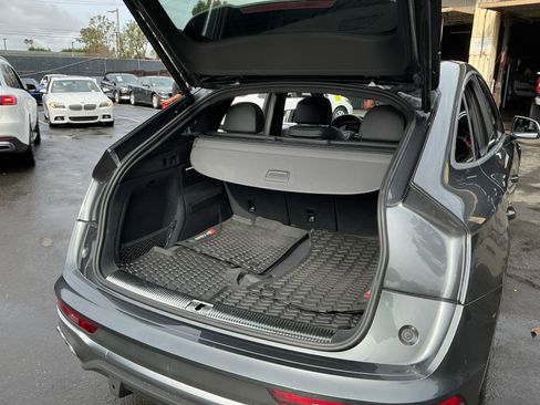 Used 2022 Audi SQ5 Premium Plus w/ Premium Plus Package image 26