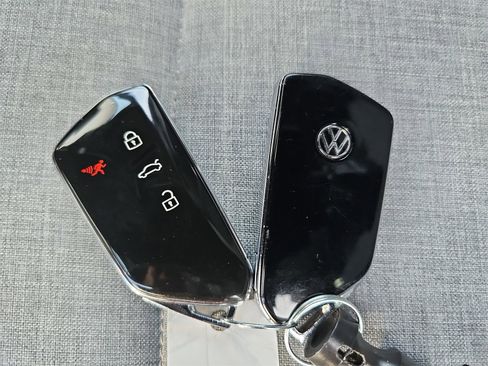 Certified 2023 Volkswagen ID.4 Pro image 34