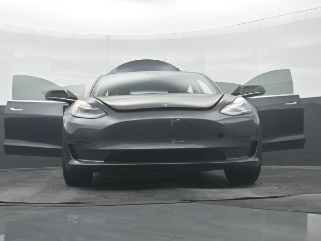 Used 2018 Tesla Model 3 Long Range RWD image 50