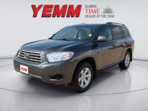 Used 2010 Toyota Highlander 2WD w/ Cold Weather Pkg image 3