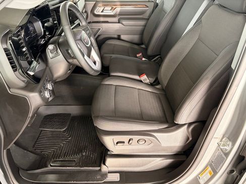 Used 2025 GMC Sierra 2500 SLE w/ SLE Value Package; AWD/4WD image 9