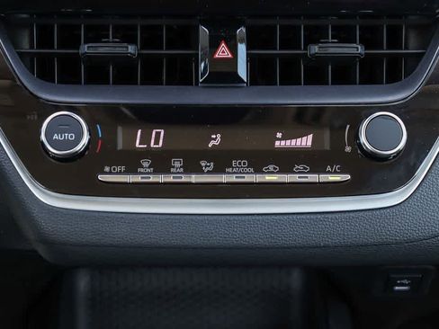 Used 2025 Toyota Corolla LE FWD image 13