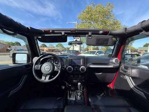 Used 2012 Jeep Wrangler Sahara w/ Dual Top Group AWD/4WD image 36