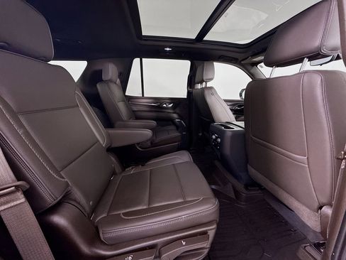 Used 2021 GMC Yukon Denali w/ Denali Premium Package image 28