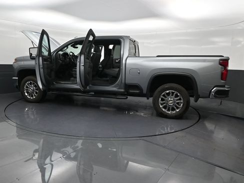 Used 2024 Chevrolet Silverado 2500 LTZ w/ LTZ Convenience Package AWD/4WD image 35