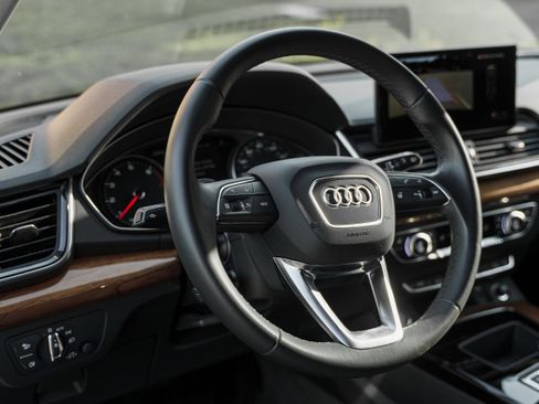 Certified 2023 Audi Q5 2.0T Premium w/ Convenience Package AWD/4WD image 10