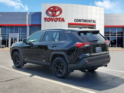 Used 2023 Toyota RAV4 LE FWD image 4