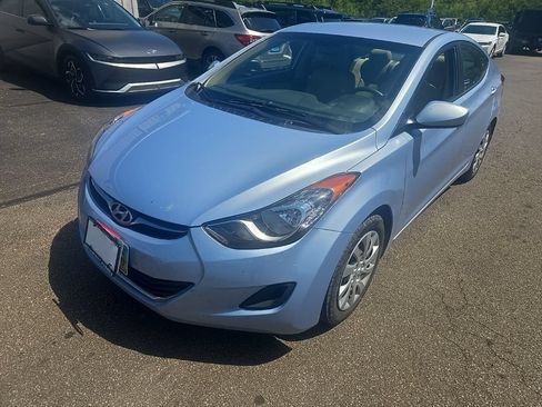 Used 2012 Hyundai Elantra GLS FWD image 3