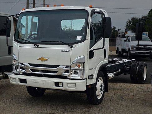 New 2024 Chevrolet Low Cab Forward 5500XG image 2