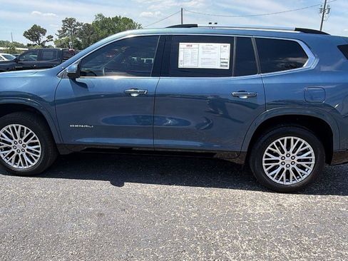 Used 2024 GMC Acadia Denali w/ Super Cruise Package FWD image 8