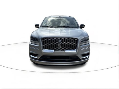 Used 2021 Lincoln Navigator Reserve w/ Luxury Package AWD/4WD image 8