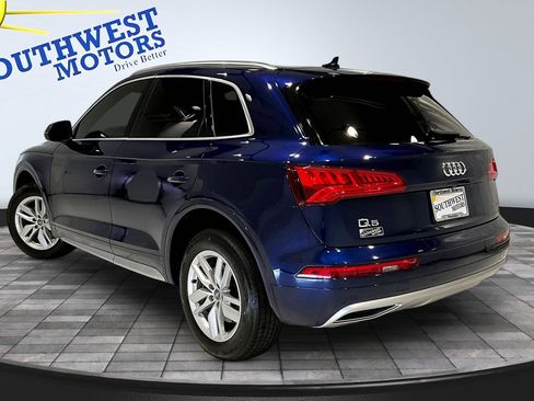 Used 2020 Audi Q5 2.0T Premium w/ Convenience Package AWD/4WD image 4