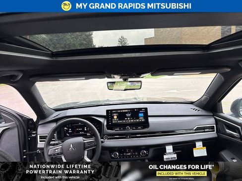 New 2026 Mitsubishi Outlander SEL Black Edition AWD/4WD image 23