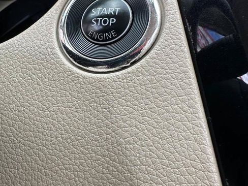 Used 2016 Nissan Rogue SV w/ SV Premium Package AWD/4WD image 22