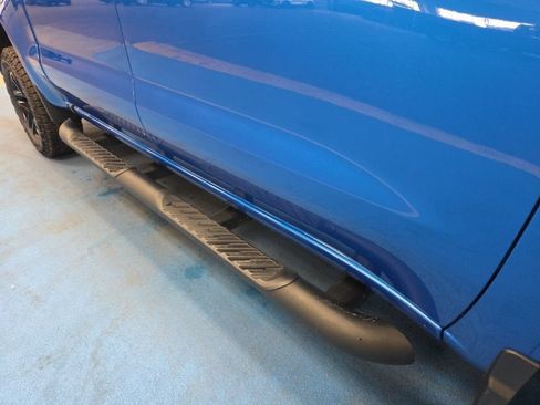 Certified 2023 Chevrolet Silverado 1500 Custom Trail Boss w/ LPO, Dark Essentials Package AWD/4WD image 6