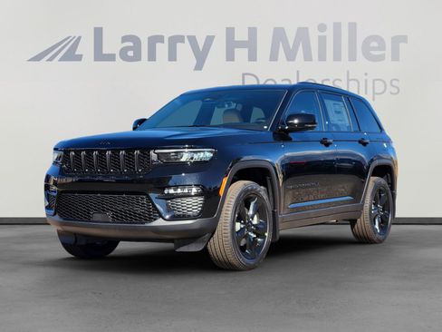 New 2025 Jeep Grand Cherokee Limited w/ Black Appearance Package image 1