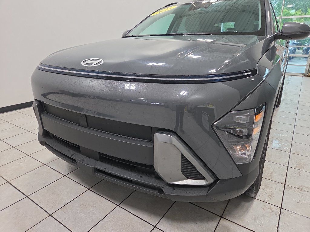 Used 2025 Hyundai Kona SEL AWD/4WD image 19