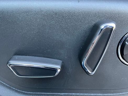 Used 2023 Ford Expedition Max Limited image 13