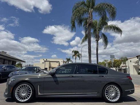 Used 2022 BMW ALPINA B7 xDrive w/ Luxury Rear Seating Package AWD/4WD image 2
