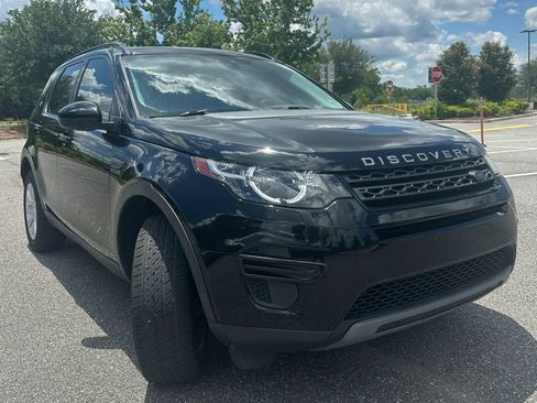 Used 2018 Land Rover Discovery Sport SE AWD/4WD image 3