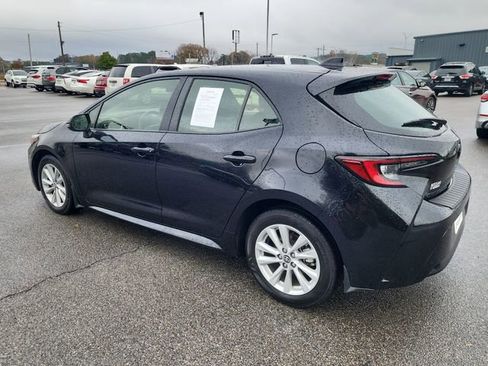 Used 2023 Toyota Corolla SE image 3