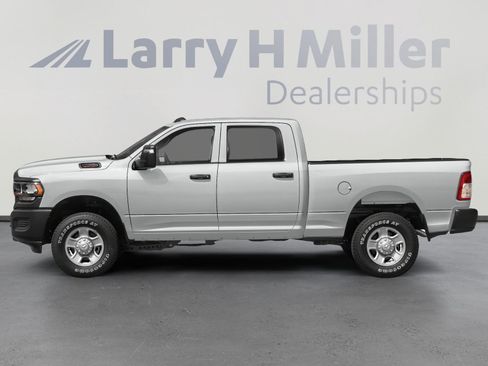 Used 2023 RAM 2500 Tradesman w/ Chrome Appearance Group AWD/4WD image 3