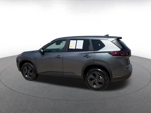 Used 2026 Nissan Rogue SV FWD image 9