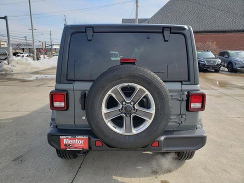 Used 2018 Jeep Wrangler Unlimited Sahara w/ Cold Weather Group image 6