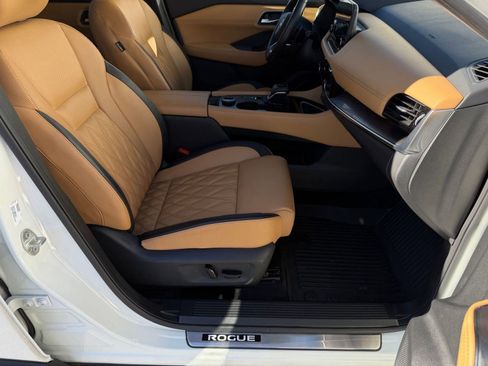 Used 2023 Nissan Rogue Platinum w/ Platinum Premium Package image 30