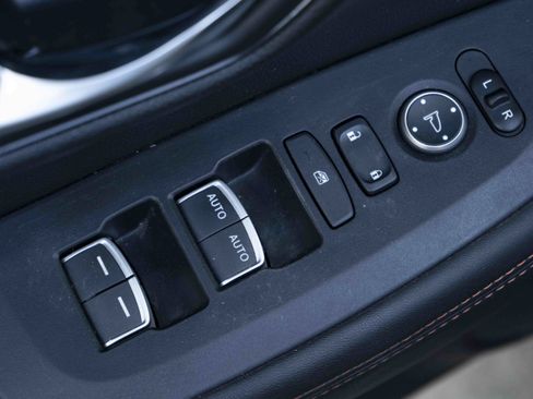 Used 2025 Honda HR-V Sport image 36