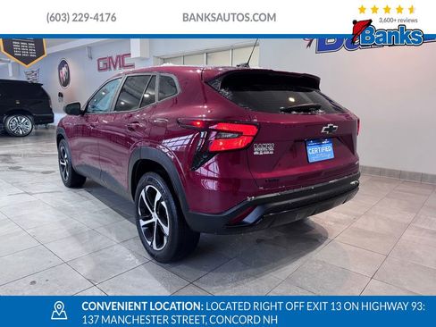 Certified 2024 Chevrolet Trax RS image 5