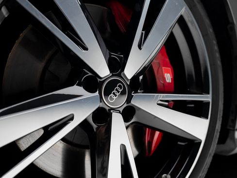 Used 2023 Audi S6 Premium Plus w/ Premium Plus Package image 22