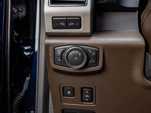 Used 2022 Ford F250 King Ranch w/ King Ranch Ultimate Package AWD/4WD image 22