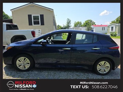 Certified 2024 Nissan Leaf S FWD image 2
