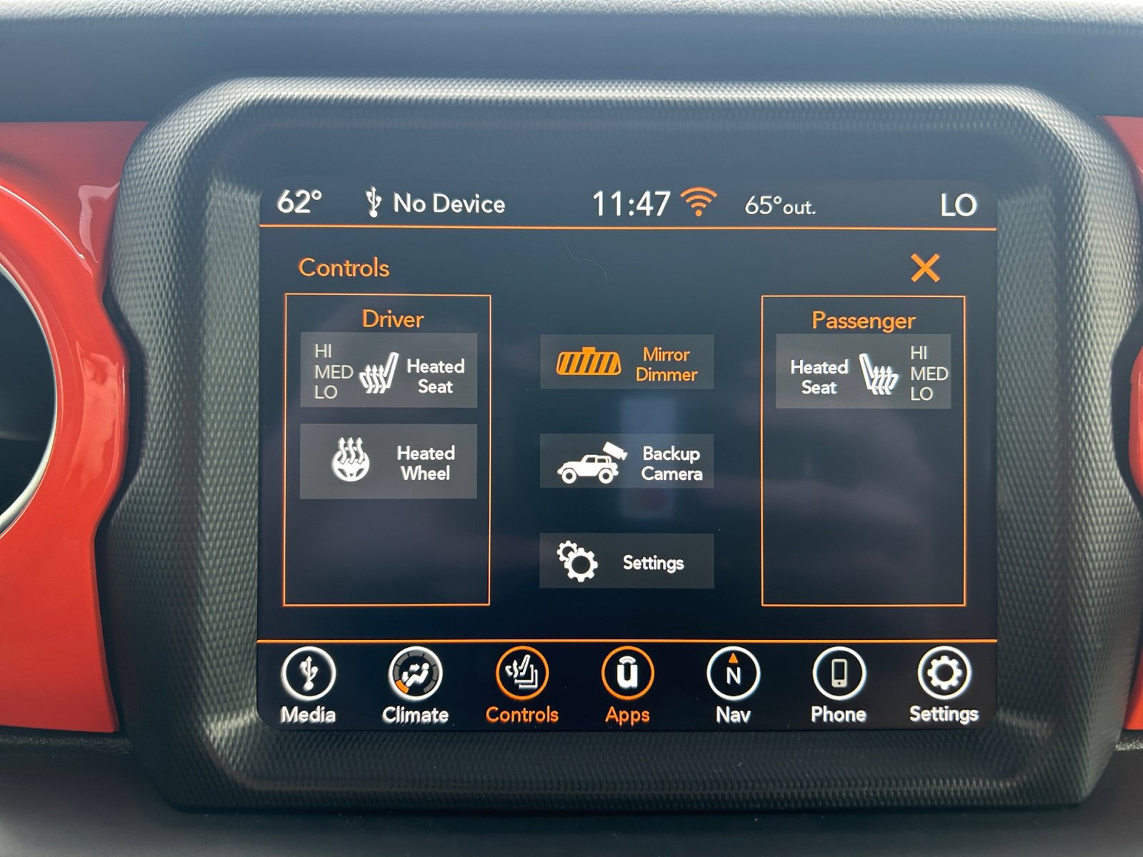 Used 2023 Jeep Wrangler Unlimited Sahara AWD/4WD image 5